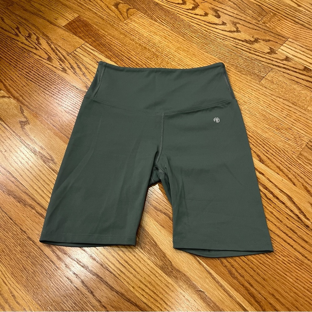 Like New Anine Bing Blake Biker Short Olive Green 7” Inseam Size Small